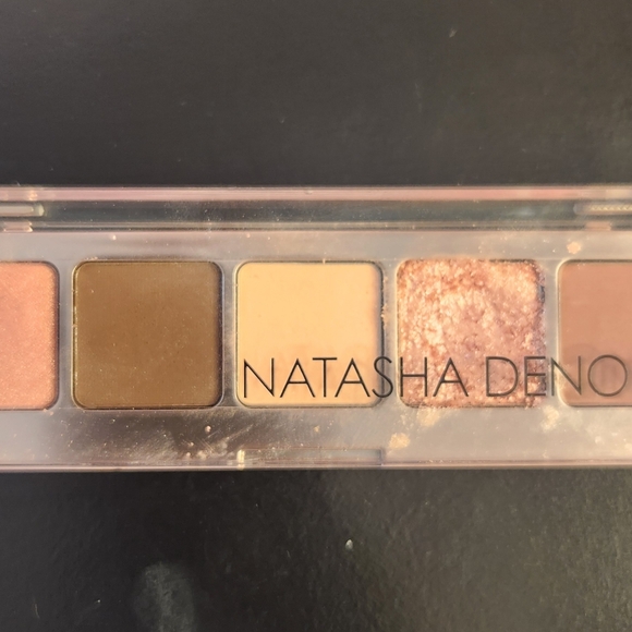 Natasha Denona Mini Rose Eyeshadow Palette - Picture 4 of 6